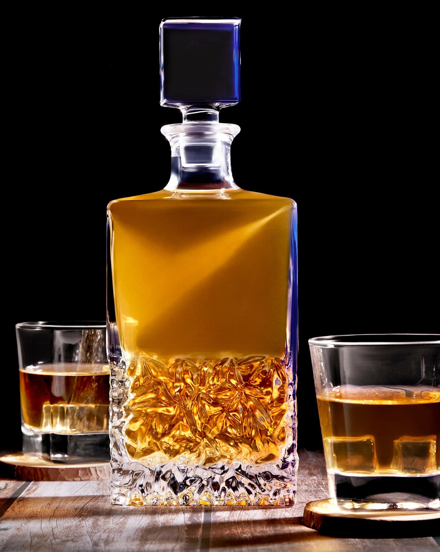 Makerflo Customizable Decanter with Airtight Stopper 24 oz | Liquor Decanter Bottle for Wine, Scotch, Bar, Ideal for DIY Personalization - Laser Engraving, UV DTF, Vinyl, Epoxy, Individually Wrapped