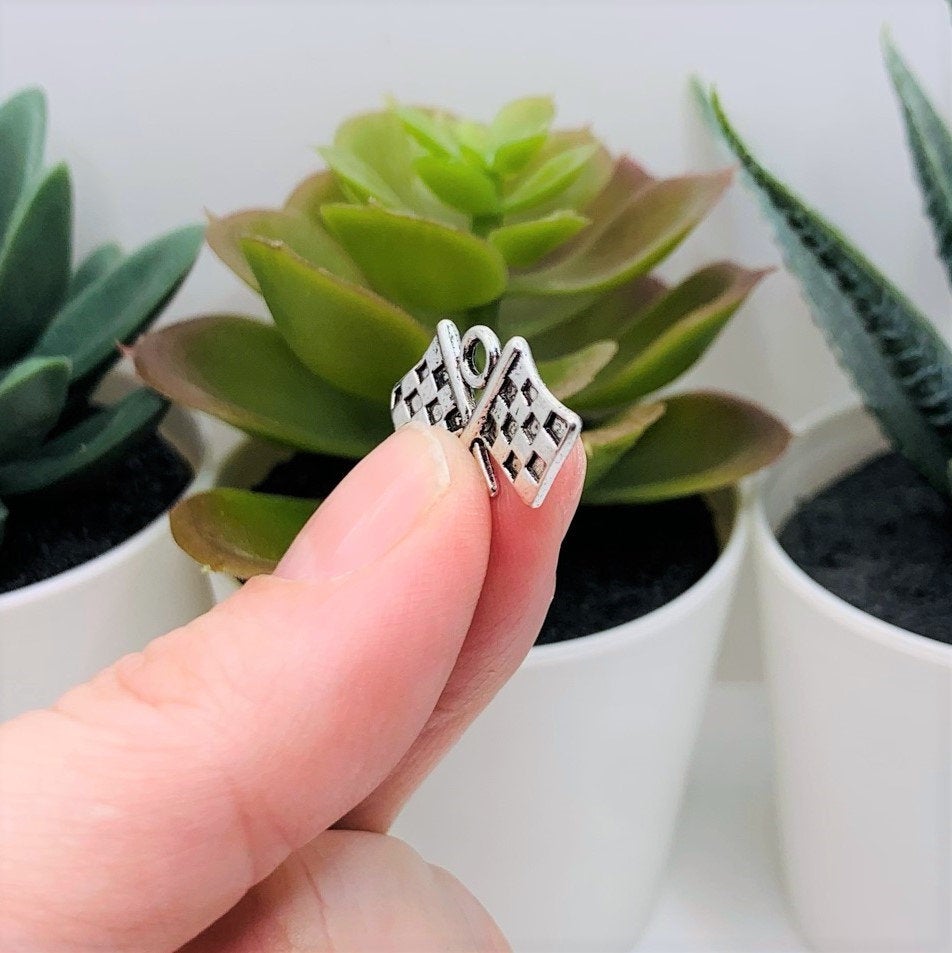 4, 20 or 50 Pieces: Silver Checkered Flag Racing Charms