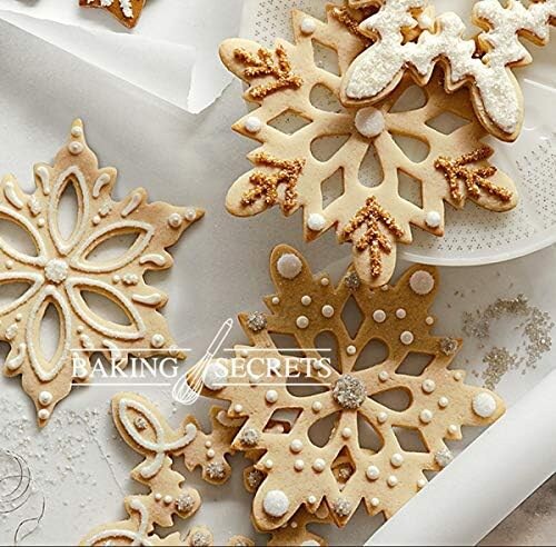 Christmas Snowflake Cookie Cutter Set 5 Piece Metal DIY Cookie Molds for Baking &#x26; Party Supplies