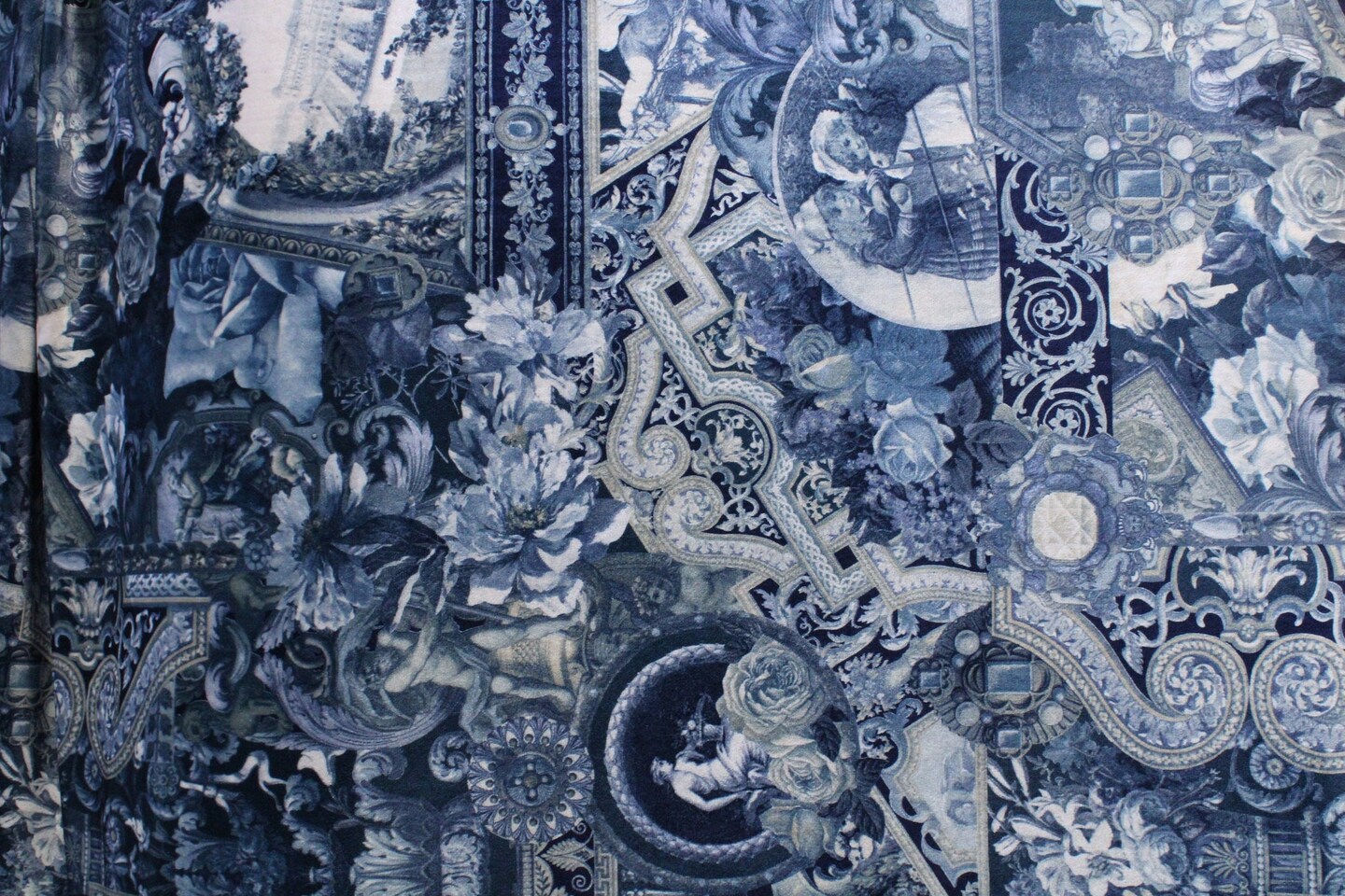 1 Yard Blue Renaissance Print Stretch Velvet Fabric for Dancewear Leggings Costumes Streetwear (36&#x22; x 60&#x22;) Inches Wide