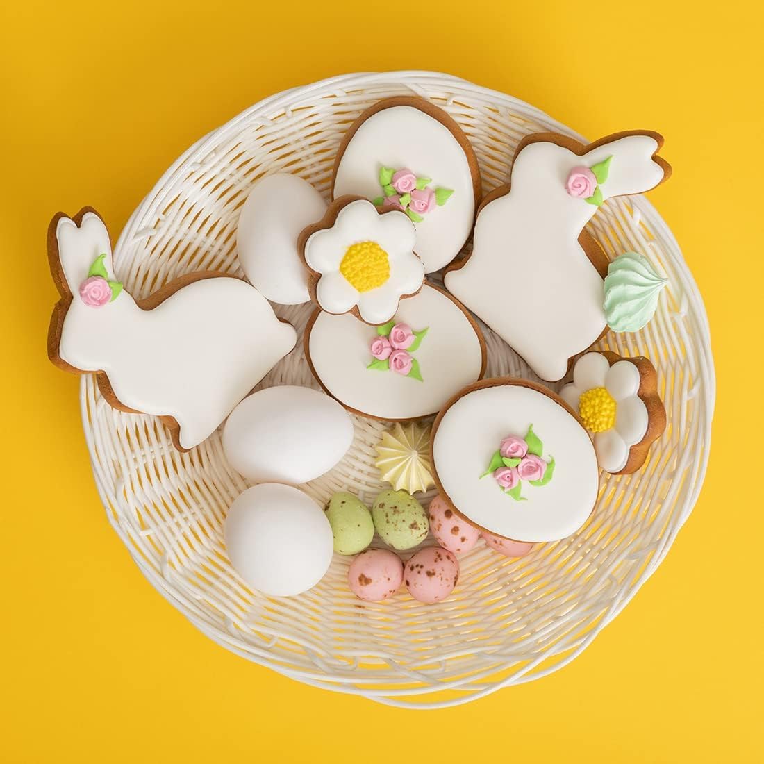 Easter Cookie Cutters Set, 5 Pcs Easter Bunny, Egg, Rabbit, Chick, Carrot Stainless Steel Biscuit Cutters for Easter Biscuits