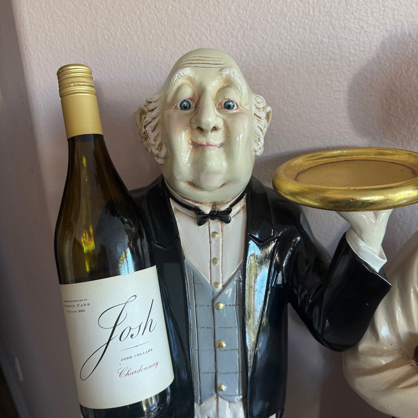 Connoisseur Butler Wine Holder Small Statue