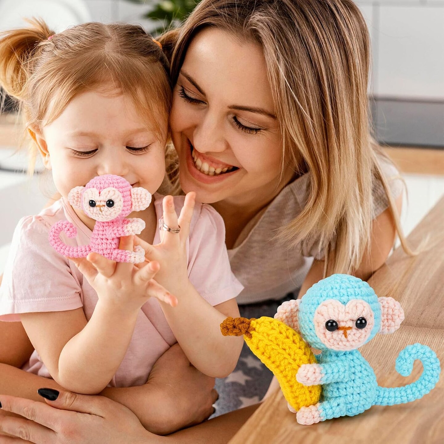 Crochet Kit for Beginners-2PCS Animals Brown and Beige Capybara Crochet Kit