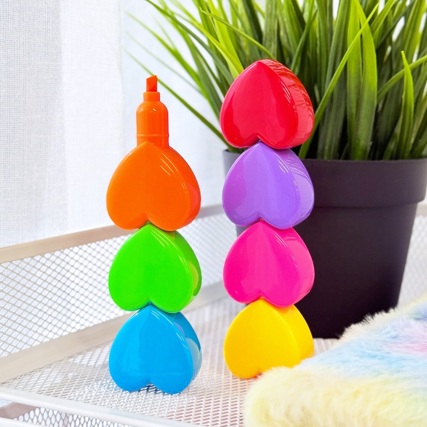 Wrapables Mini Stackable Highlighters, Cute Multi-color Markers, Hearts