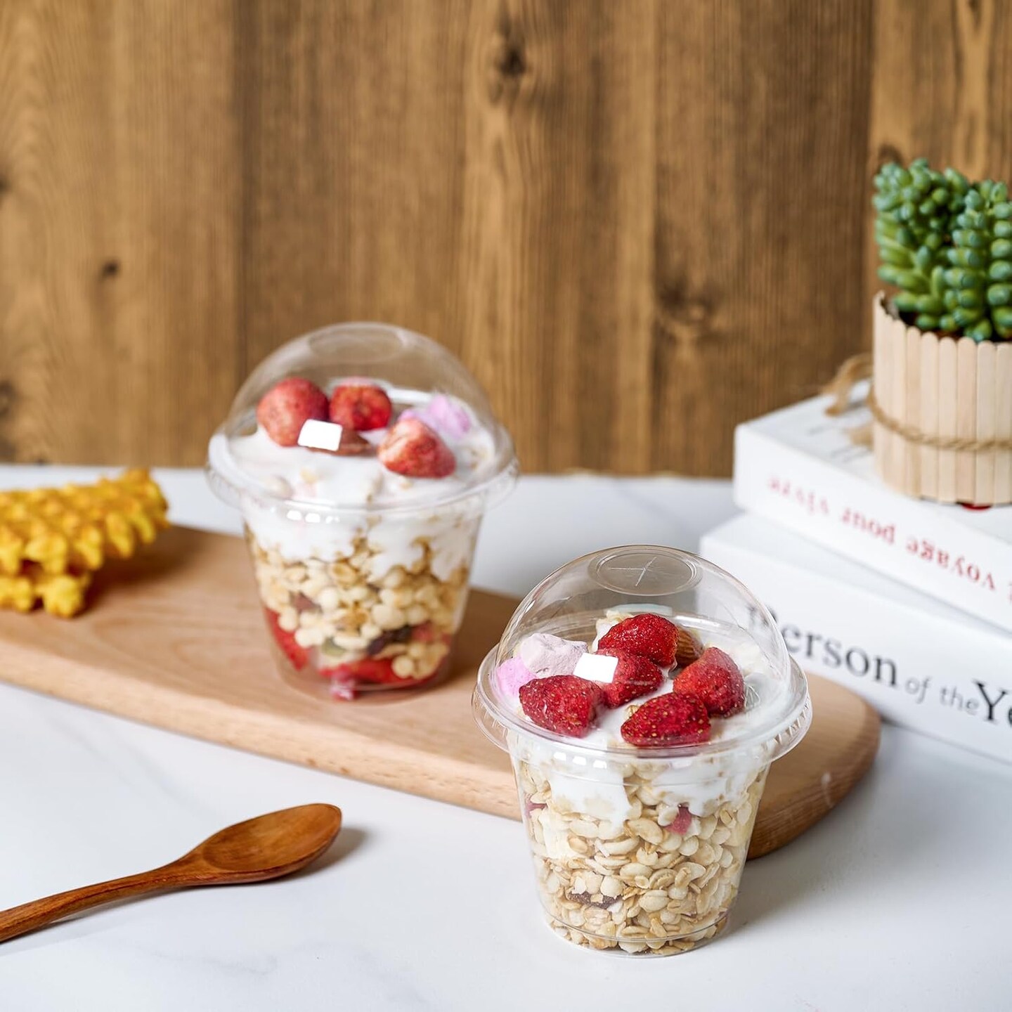 200 Pack 9 OZ PET Plastic Cups with Dome Lids, Crystal Disposable Plastic Cups For Parfait, Fruit, Desserts, Snacks, Yogurt, and Jelly