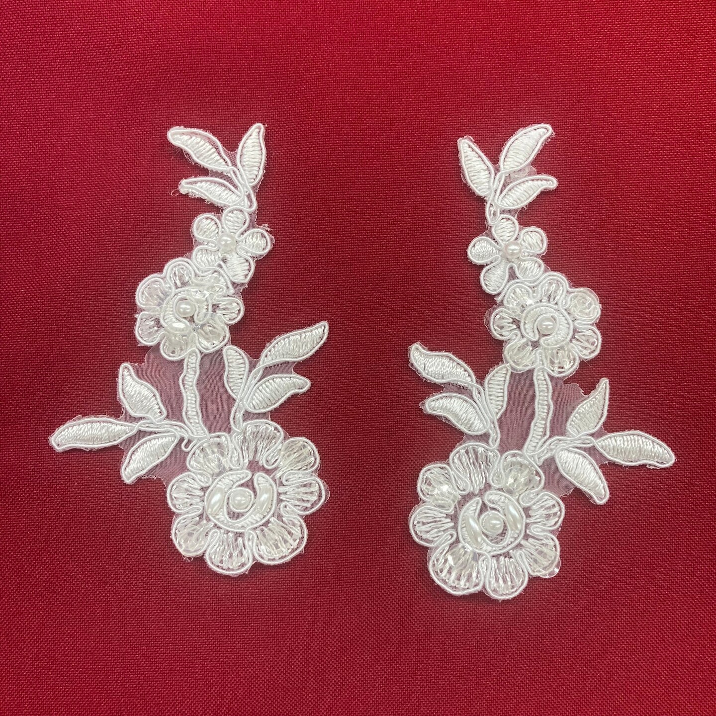1 Pair Beaded &#x26; Corded Floral Lace Applique 4&#x22; x 2&#x22; Each Side