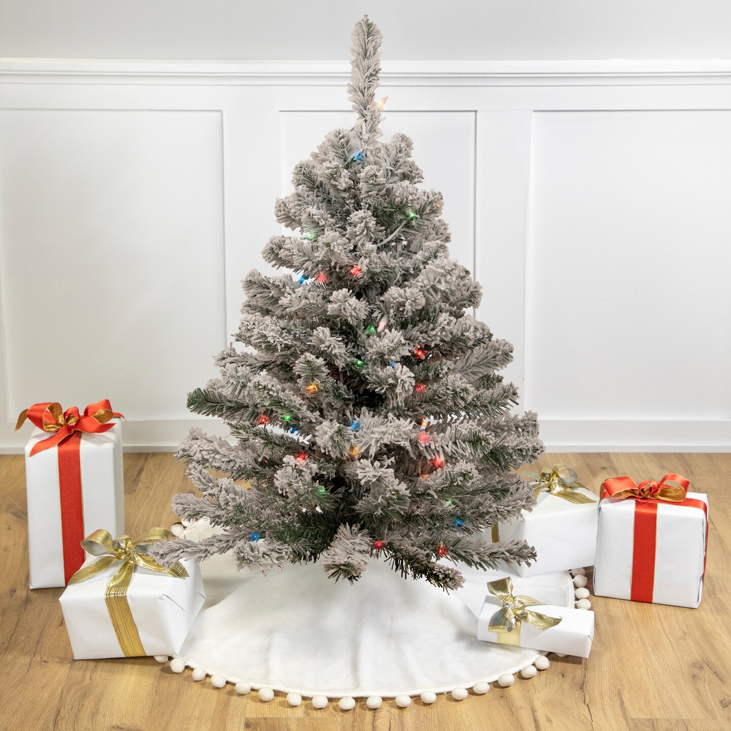 Northlight Pre-Lit Medium Heavily Flocked Madison Pine Artificial Christmas Tree - 3&#x27; - Multi Lights