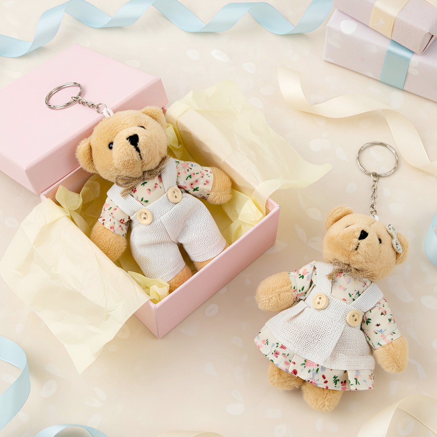 Wrapables Country Floral Plush Stuffed Animal Doll Keychain Bag Charm (Set of 2), Bear Couple