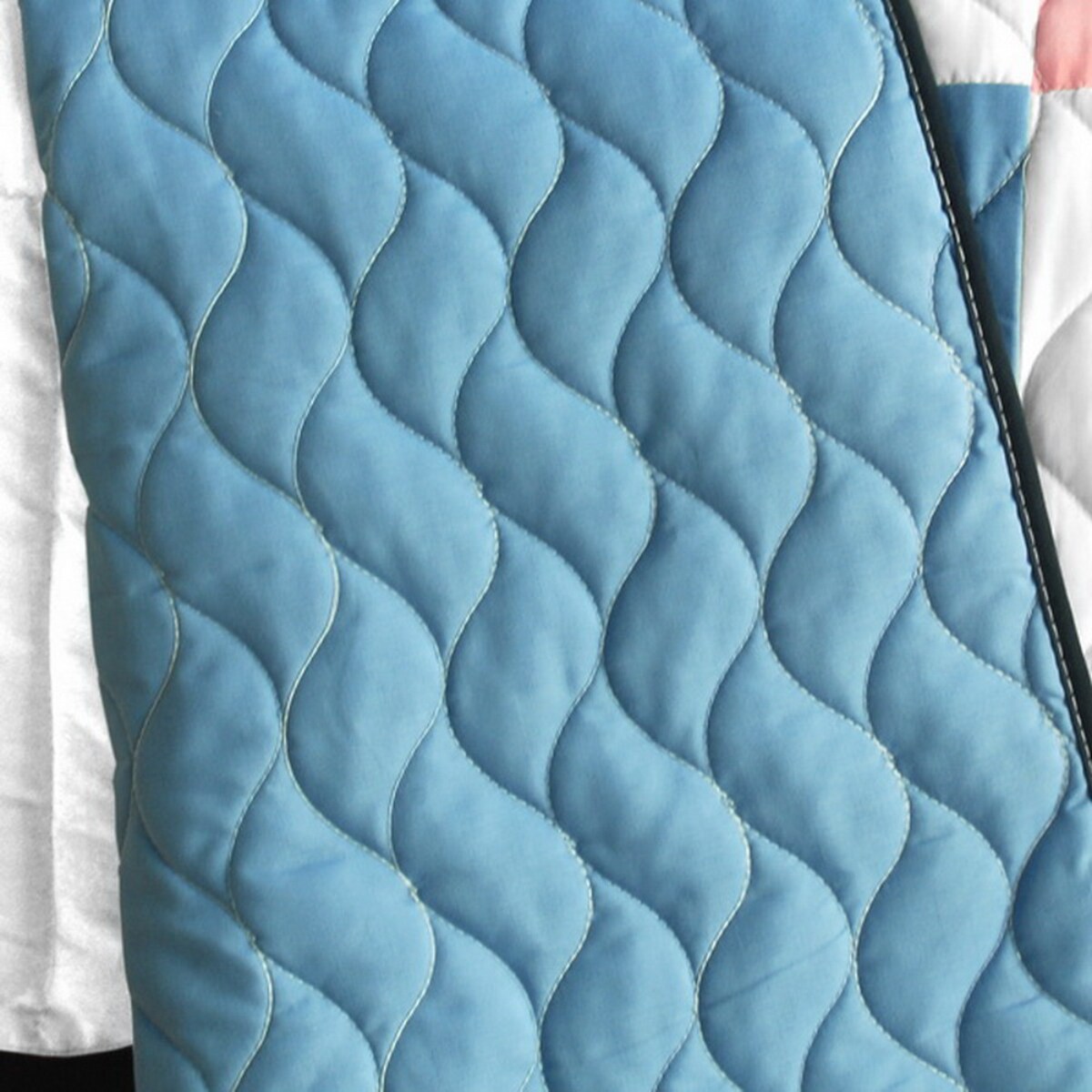 Full/Queen Plaid Quilt Set, TC Fabric Vermicelli Quilted, Reversible 3-Piece Set