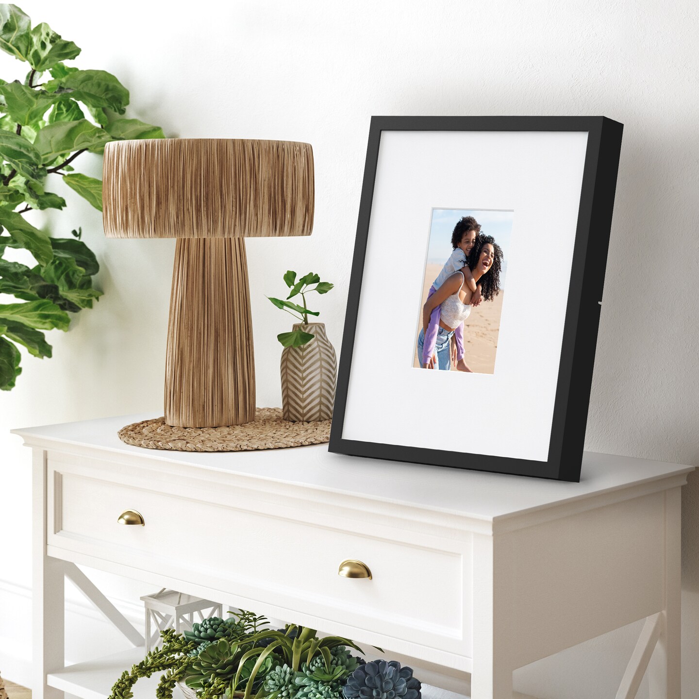 Americanflat Soho Gallery - 15x18 Digital Picture Frame - Wide Mat - 10.1" HD Touchscreen - Expandable Storage & Built-In WiFi