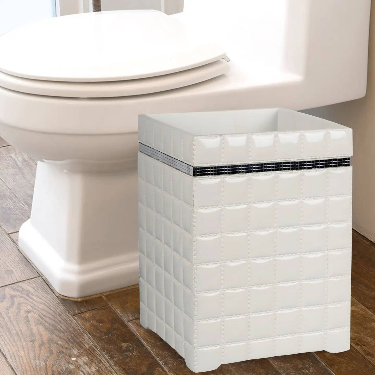 Resin Wastebasket | 7QT | White | Modern Waste Bin for Home or Office