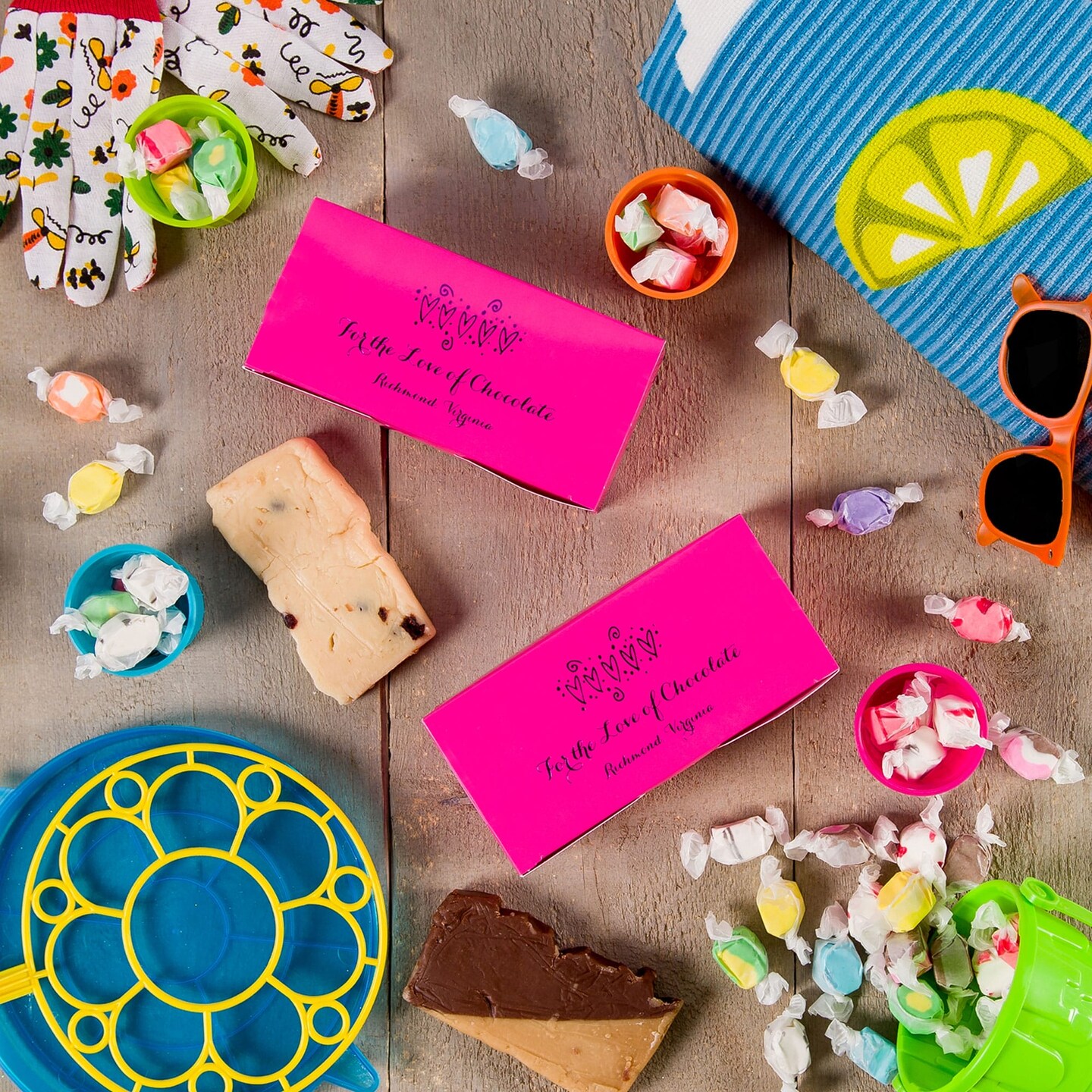 Made in USA - 50 Boxes - Candy & Fudge - 1 lb. Raspberry Pink - 1 Piece Assembly