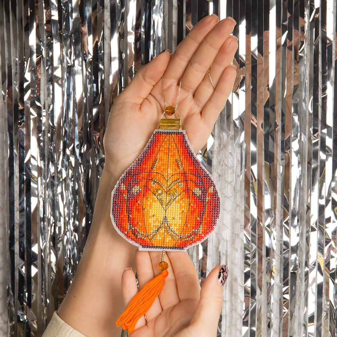 Christmas tree toy. Plastic Canvas Cross-stitch kit "Colorful lanterns"