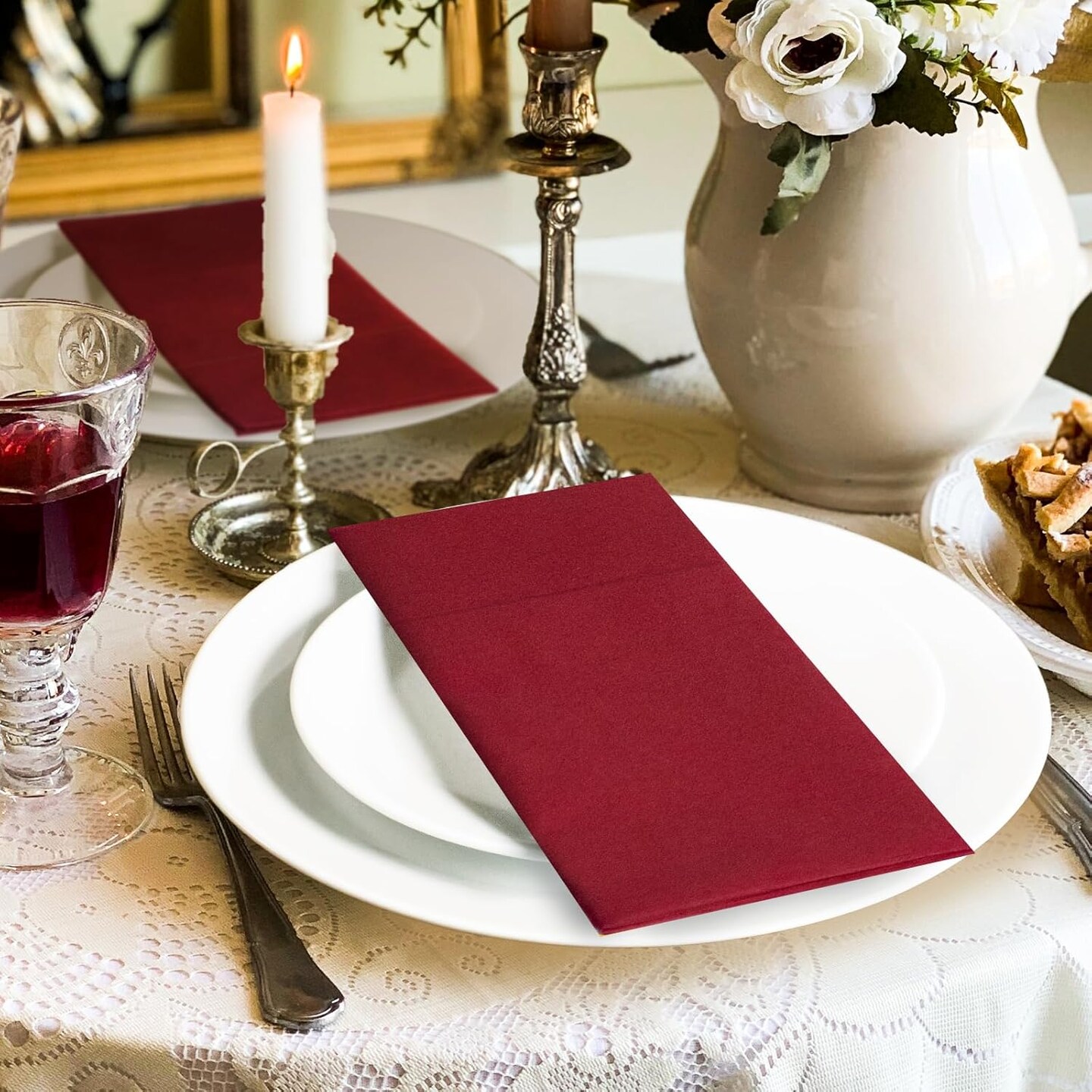 100-Pack Burgundy Disposable Dinner Napkins, 16.5×16.5 in, Cloth-Like with Pocket