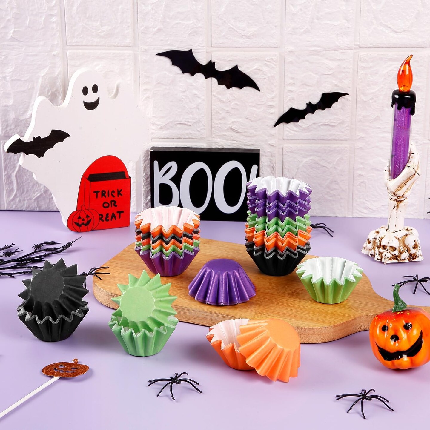 200 Pcs Halloween Grease-Resistant Mini Cupcake Liners Orange Purple Black Green Donuts Baking Cup Disposable Paper Cupcake Wrappers Muffin Case Trays Baking Wraps Halloween Birthday Party&#x200B;