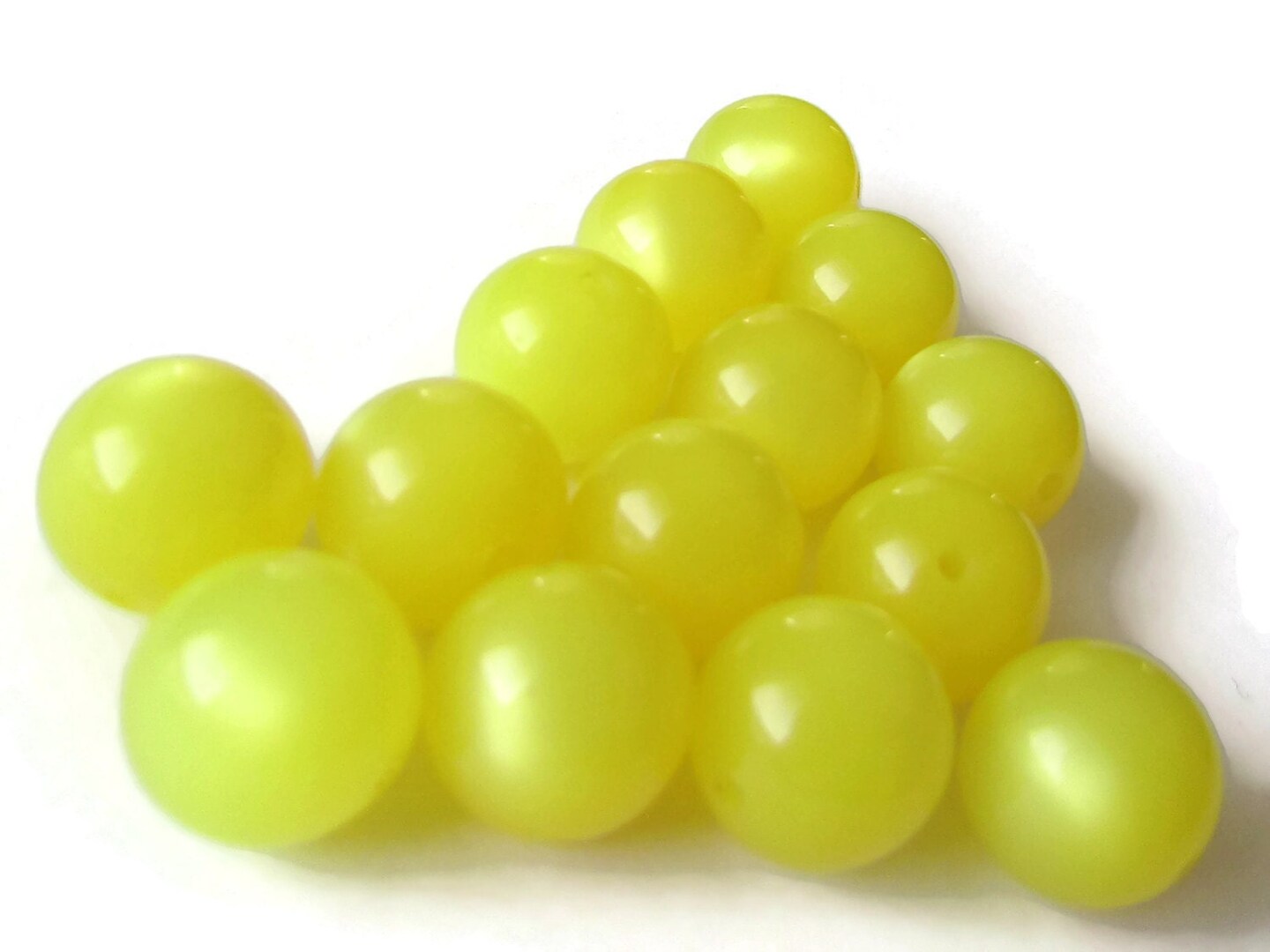 12 12mm Vintage Round Yellow Moonglow Lucite Beads