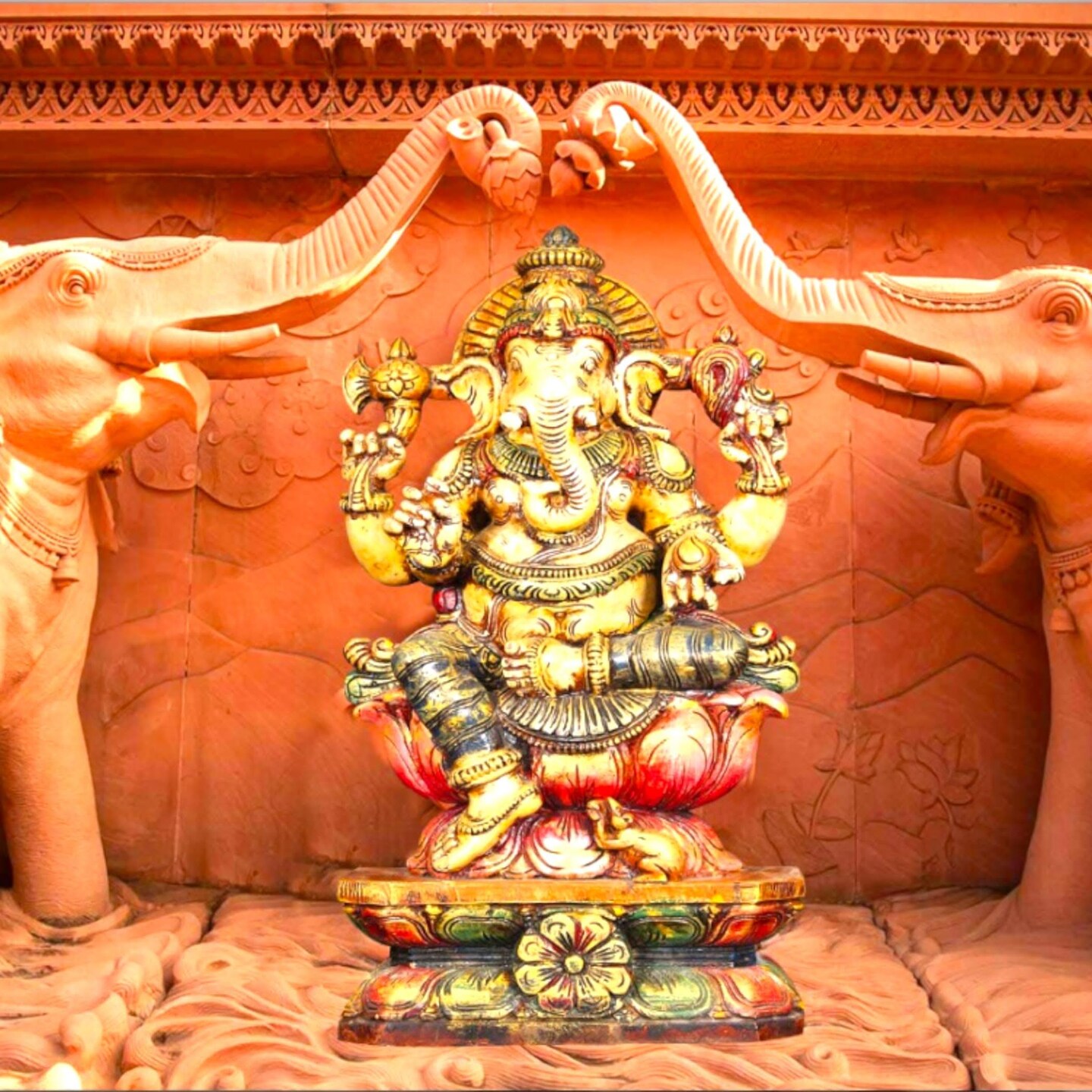 Elephant Ganesh Backdrop Indian Traditional Cloth 5x8 Feet Backdrop Pooja Banner Indian Wall Art Photo Decor Banner Diwali Decor Wedding Backdrop Decorative Pooja Cloth