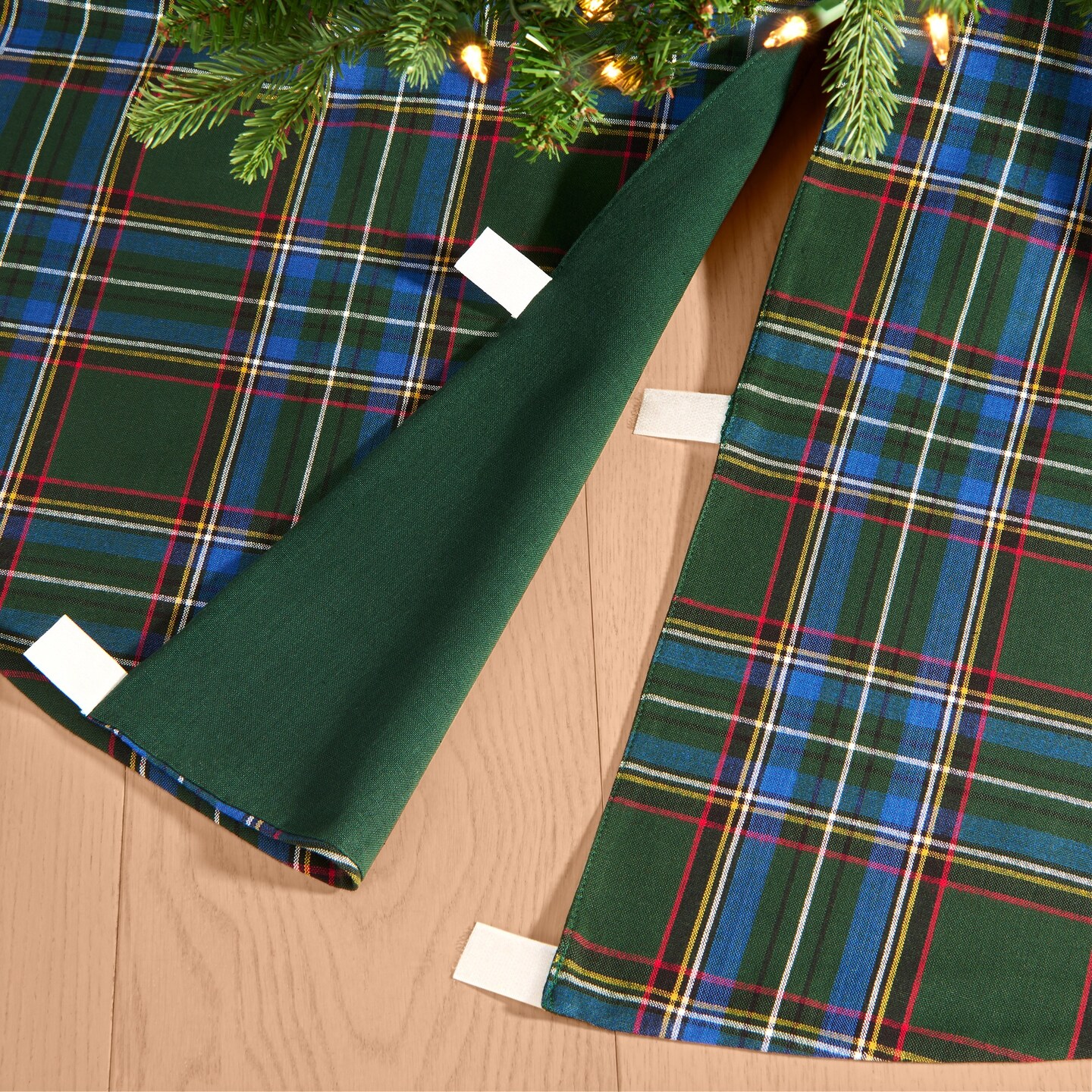 Threadmade Home Stowe Tartan Plaid Tree Skirt, Green - 48"W x 48"L