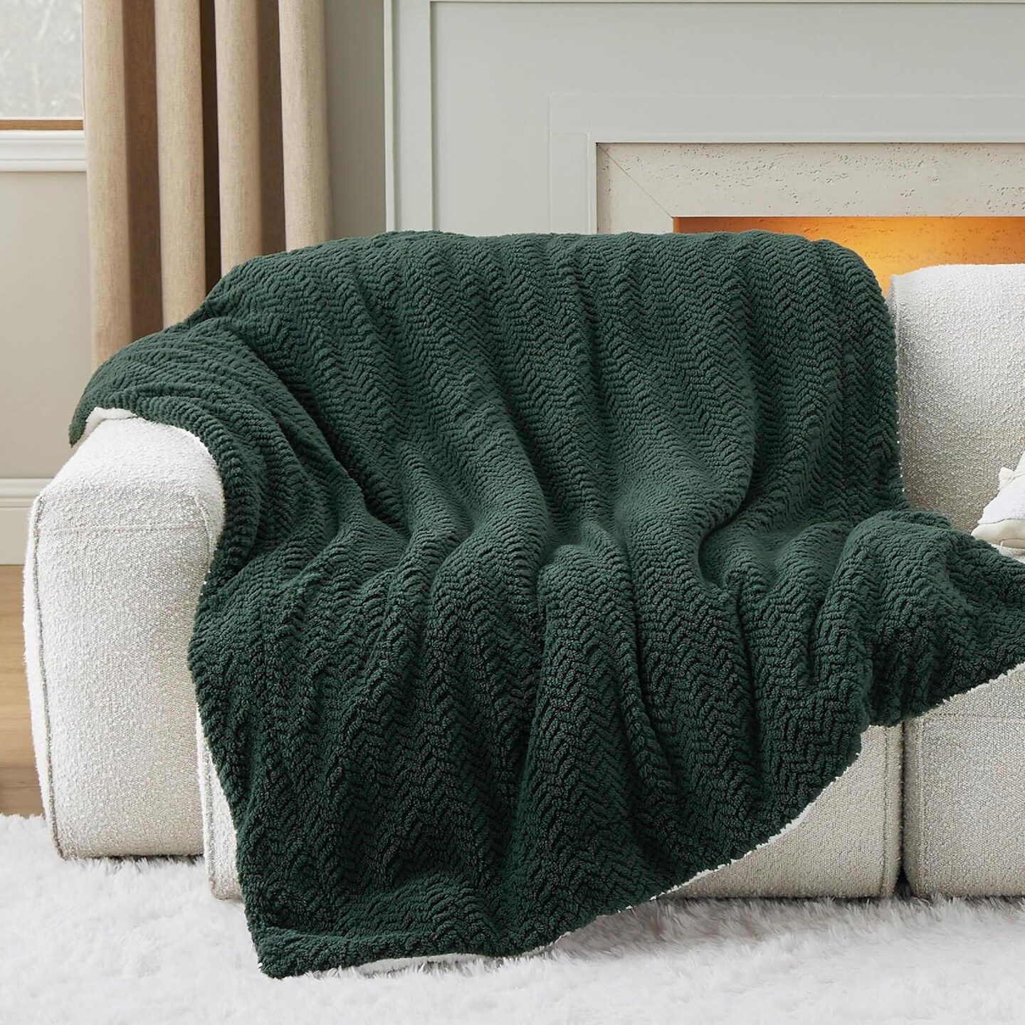 Sherpa Throw Blanket for Couch - Herringbone Fleece Thick Warm Blanket for Winter, Fuzzy Soft Cozy Dark Green Christmas Blanket Gift, 50x60 Inches
