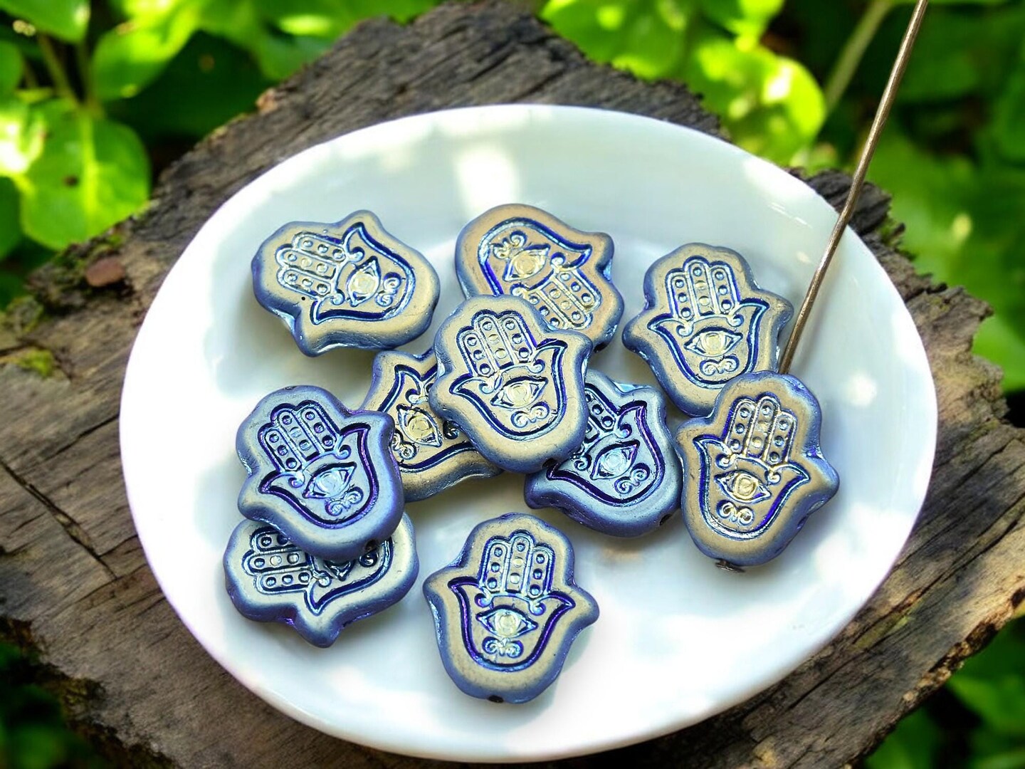 *10* 15x10mm Jet AB Hamsa Hand Beads