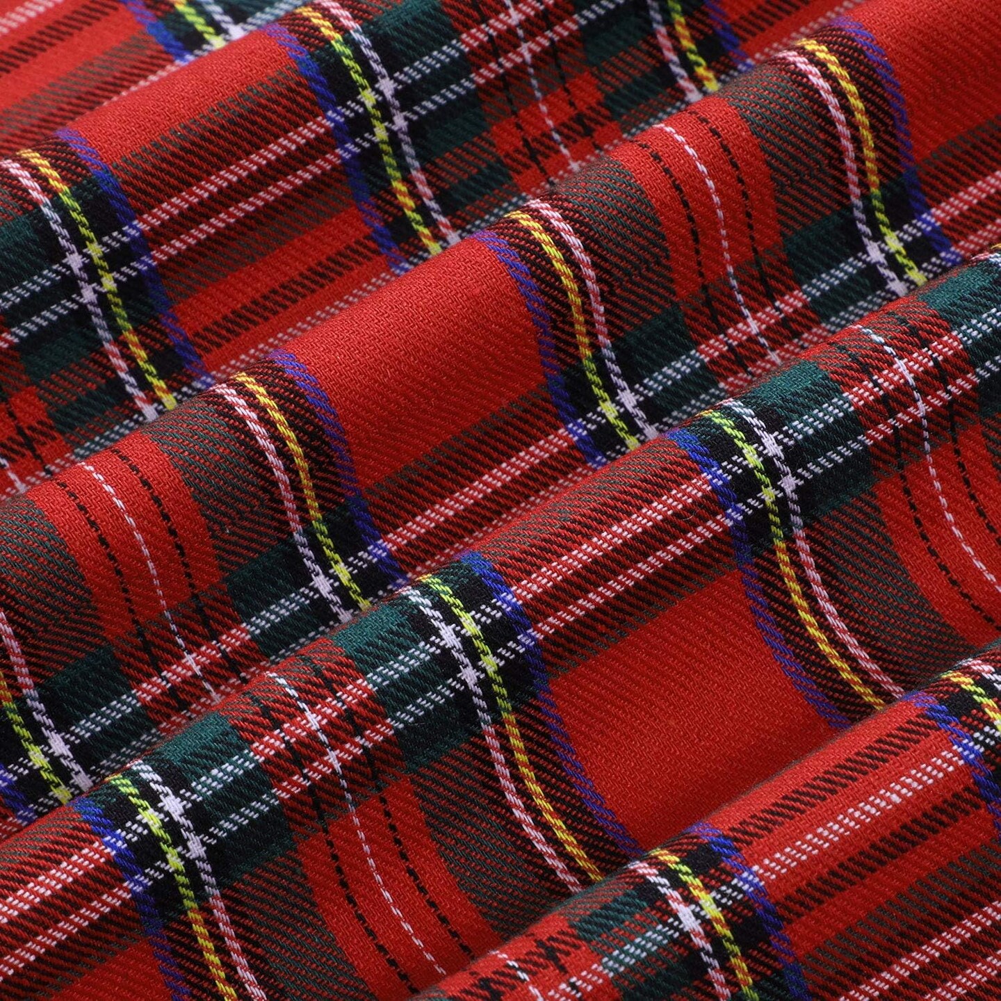 2 Pcs Christmas Buffalo Plaid Fabric Buffalo Checked Cloth Yarn-Dyed Red Black Tartan Gingham Craft Fabric for Sewing DIY Xmas Festival Decorations (28 x 36 Inch)