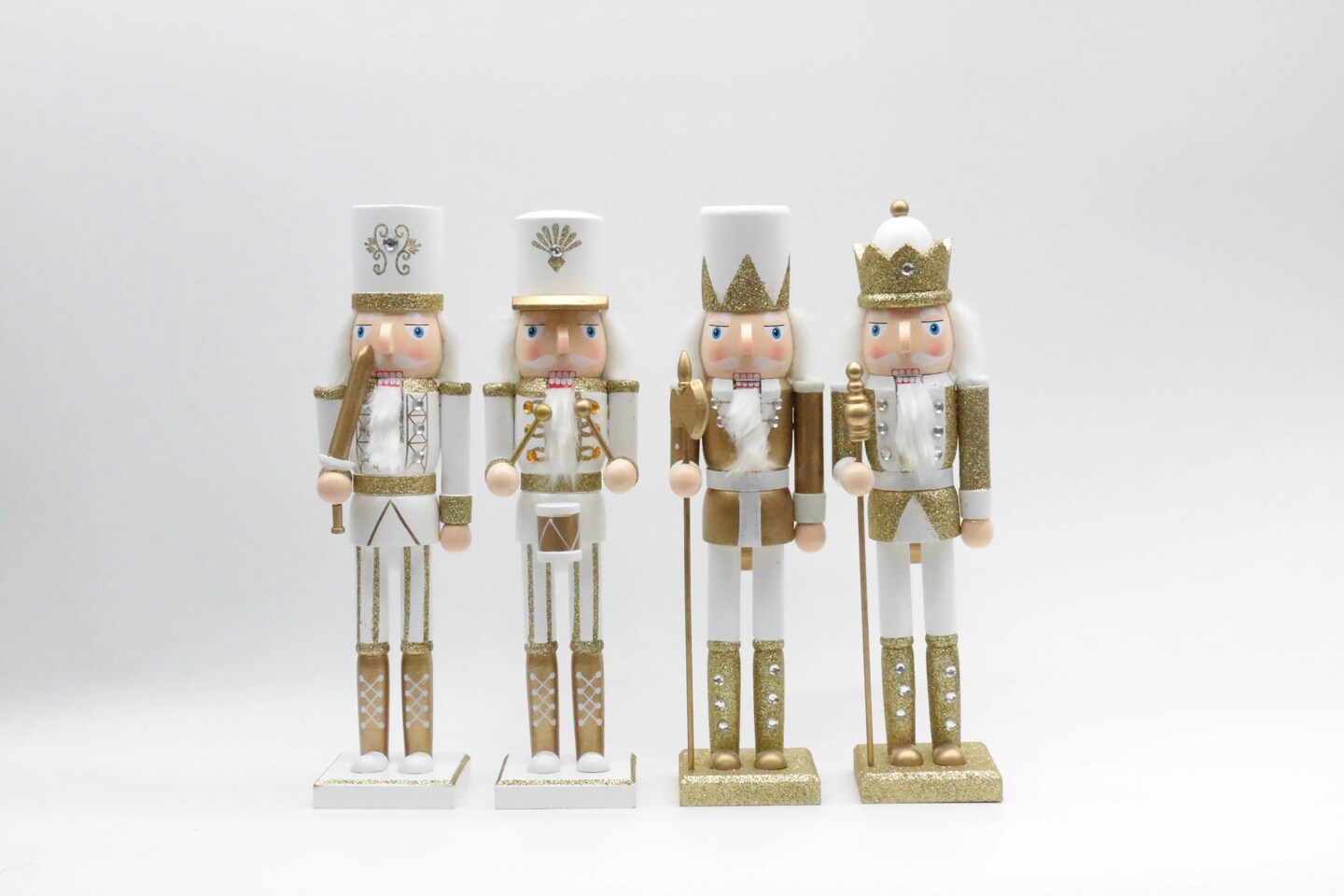 Wooden Winter Guardian Nutcracker Wizardi