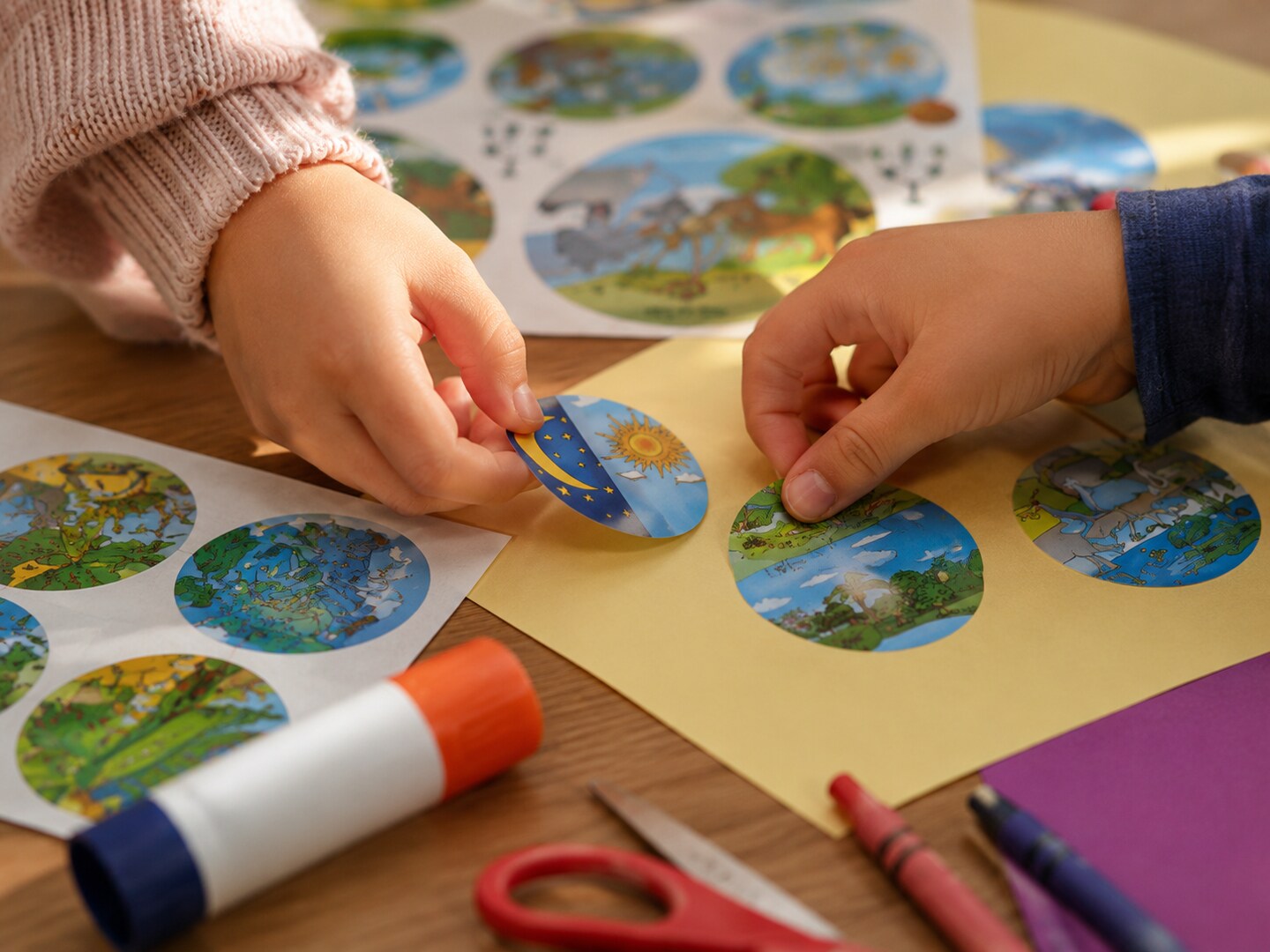 Briyas Haolam Stickers – 60 Pack Educational Judaica Stickers for Classroom & Crafts