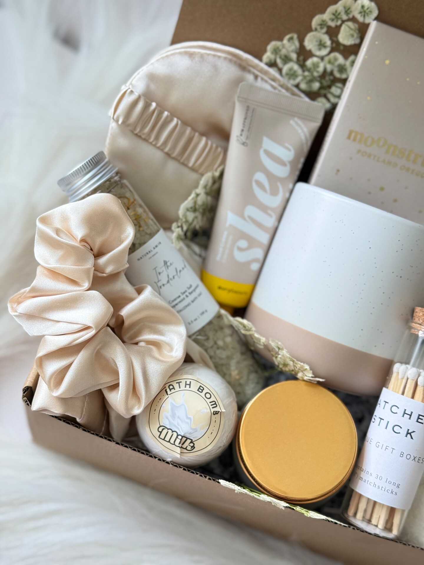 Cozy Self Care Gift Box for Her, Spa Gift Set with Mug, Hot Cacao