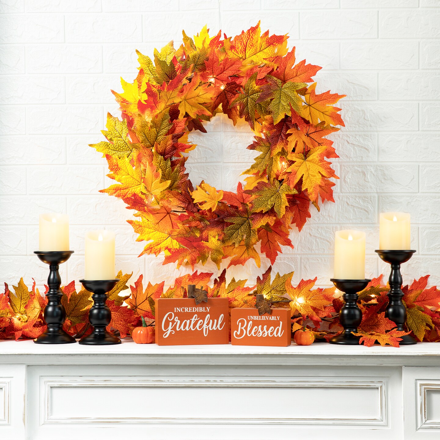 24&#x22;D Fall Lighted Maple Leaves Wreath with Timer