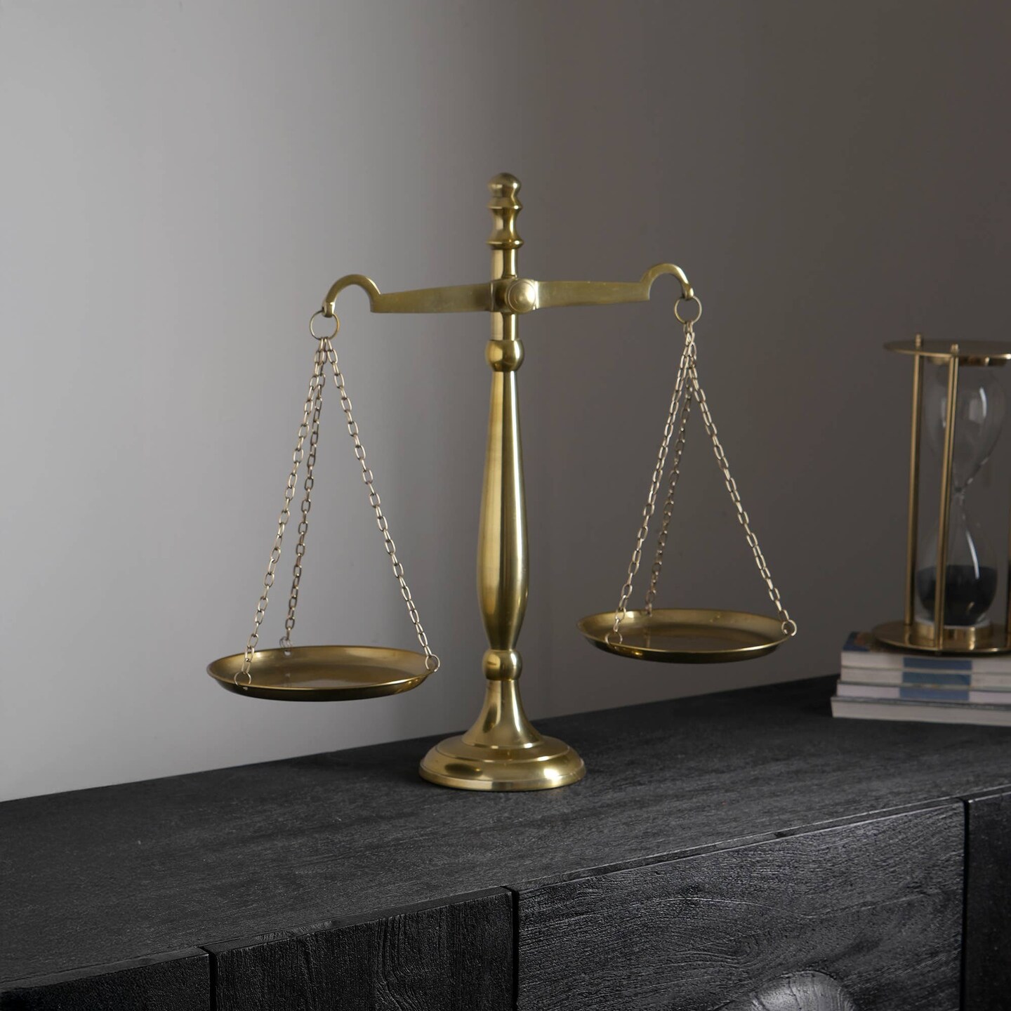 Vintage Style Libra-Scale Tray-Unique Centerpiece Balance for Home & Office decor