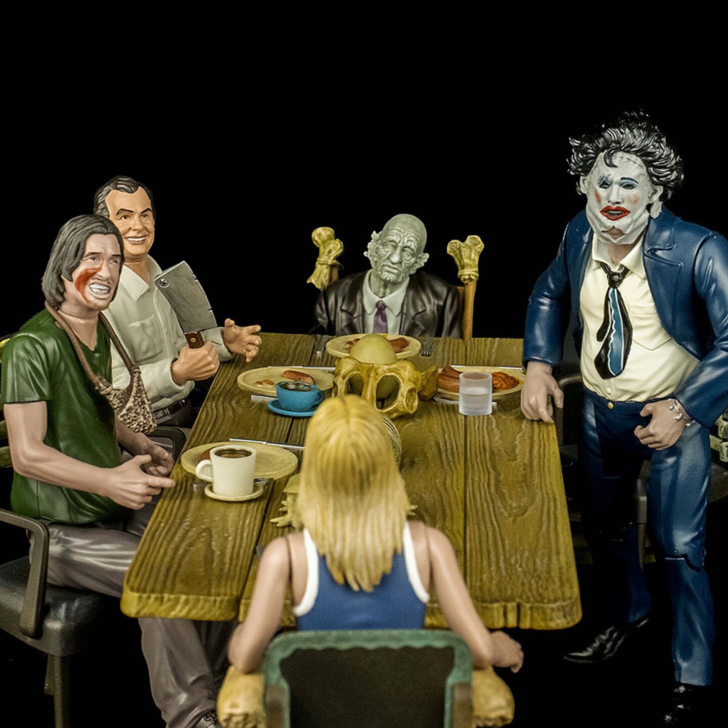 Texas Chainsaw Massacre Dinner Scene Playset With Figures Horror Decor