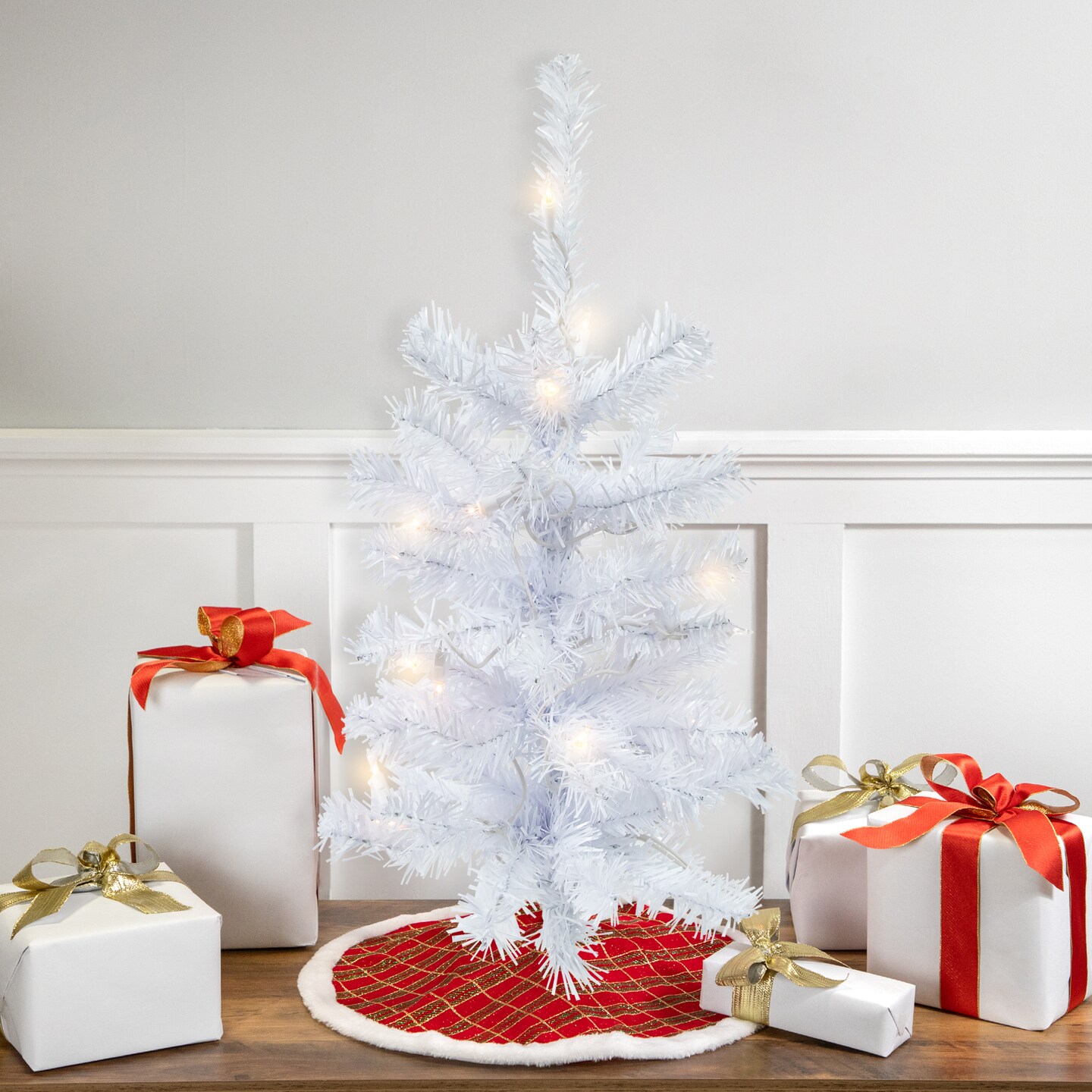 Northlight Pre-Lit Slim Woodbury White Pine Artificial Christmas Tree - 2&#x27; - Clear Lights