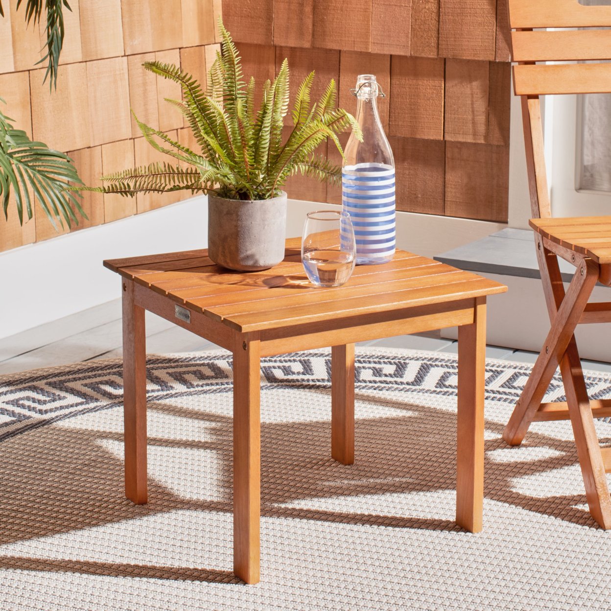Safavieh   Outdoor Collection Randor Side Table Natural