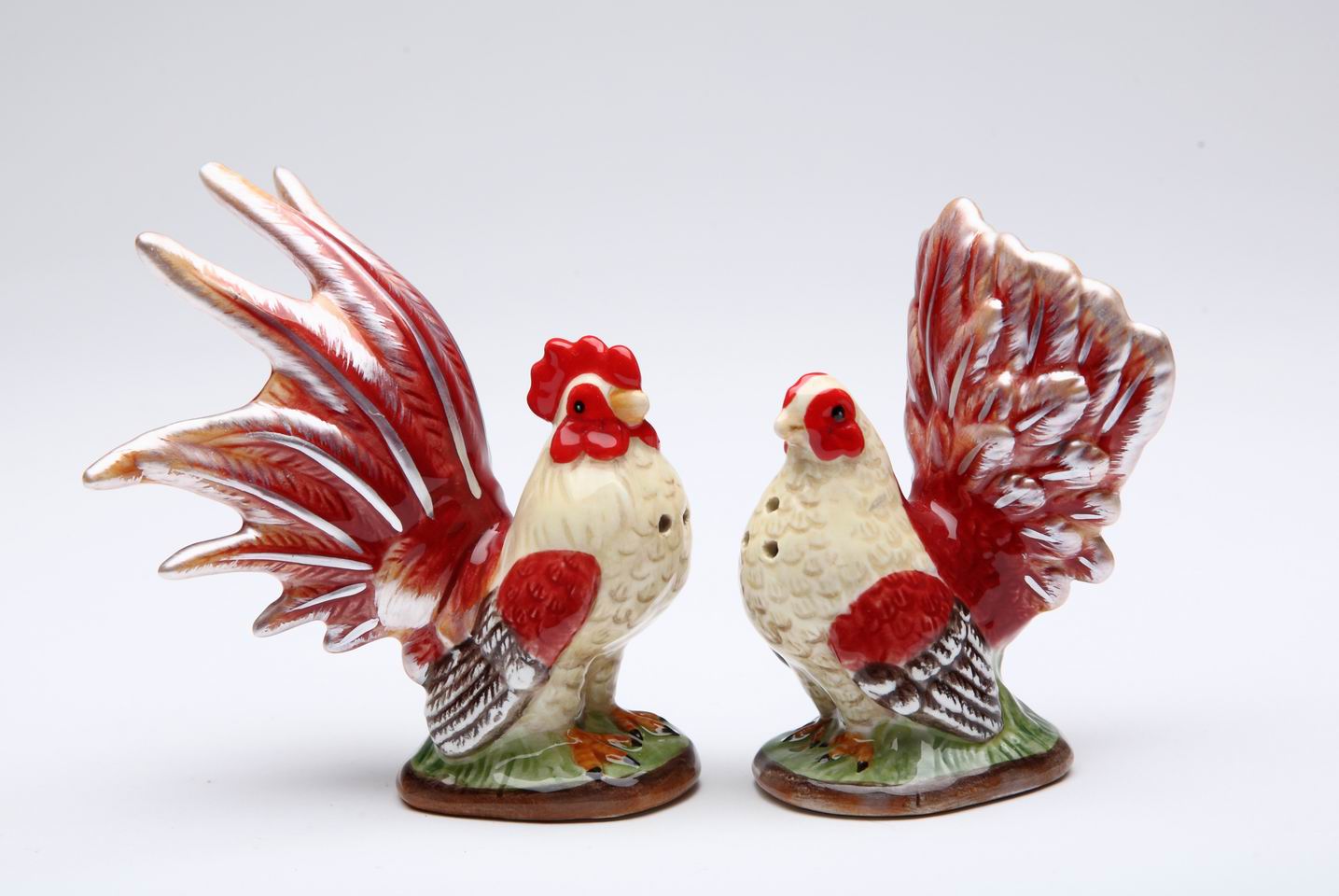 Ceramic Mini Red Rooster Salt And Pepper Shakers, Home Décor, Gift for Her, Gift for Mom, Kitchen Décor, Farmhouse Décor, Fall Decor