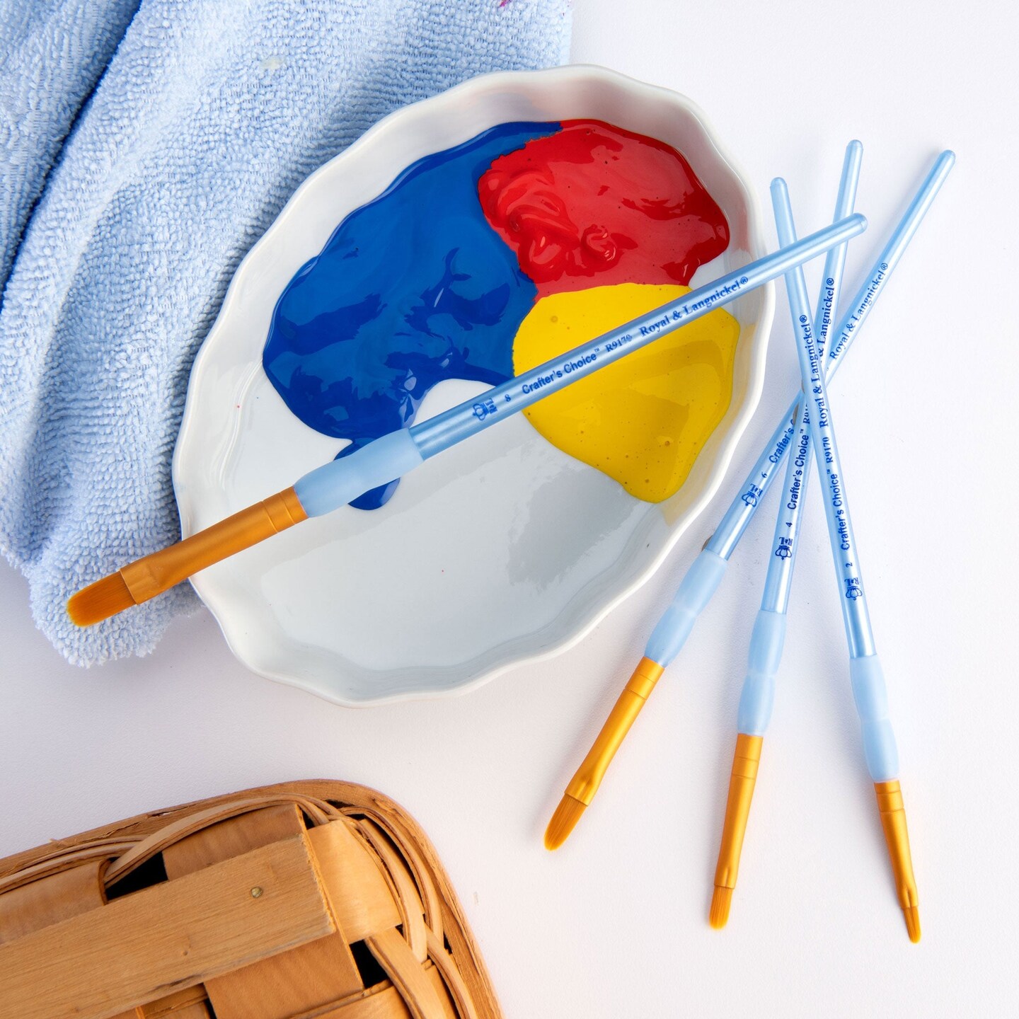 RCC 213 | Crafter's Choice™ 4pc Golden Taklon Filbert Brush Set