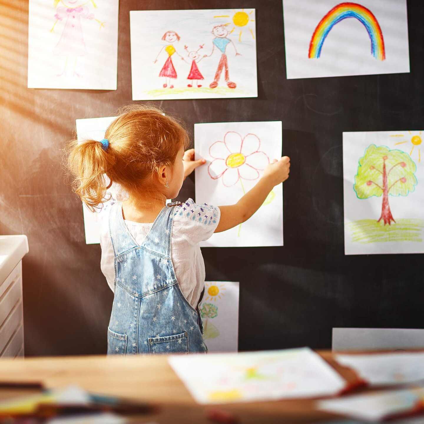 1200 Pieces (600 Pairs) Thin Clear Dots with Adhesive Hook and Loop Nylon Transparent Sticky Back Glue Tapes 0.59 Inch Diameter Fastener for School Classroom Teacher Supplies (Clear)