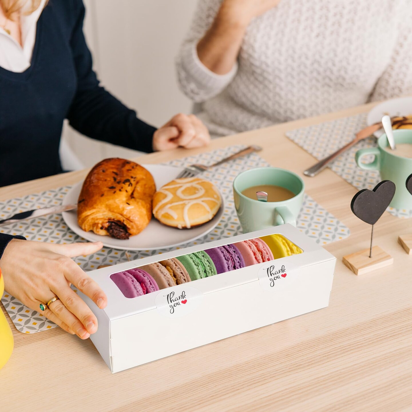 Garmeinea 30 Pack Macaron Boxes Packaging for 5 to 7 Macarons with 60 Pcs Stickers for Home DIY Baking Gift(White)