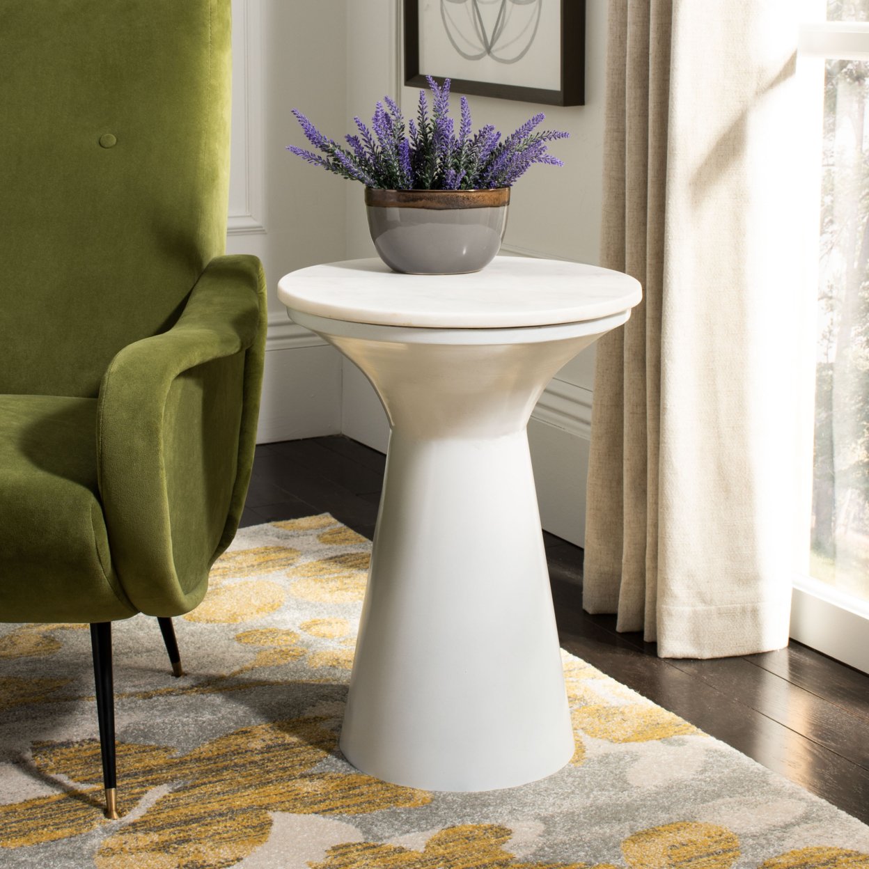 Safavieh   Mila Pedestal End Table White / White