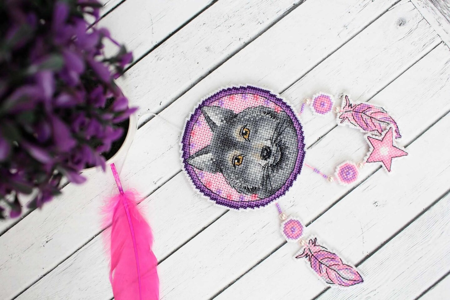 Dream Catcher - Wolf SR-303 Plastic Canvas Counted Cross Stitch Kit