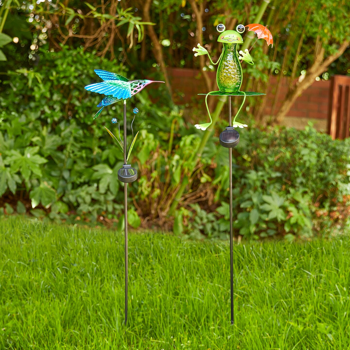 Set of 2 36&#x22;H/39&#x22;H Solar Hummingbird &#x26; Frog Yardstakes
