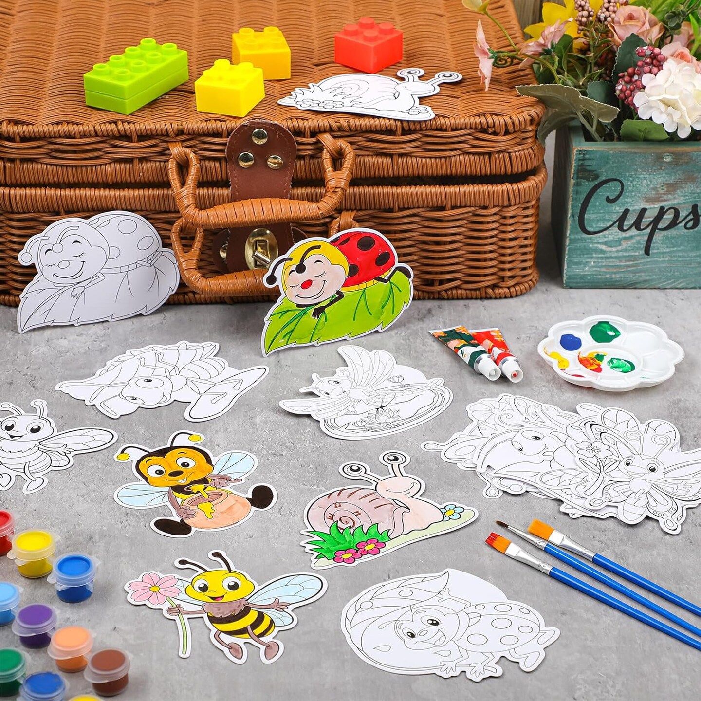36 Pcs 18 Styles Spring Insect Magnets Crafts Color Your Own Bug Magnets DIY Spring Crafts Butterfly Ant Decoration for Home Refrigerator Car Decor Party Door Supplies