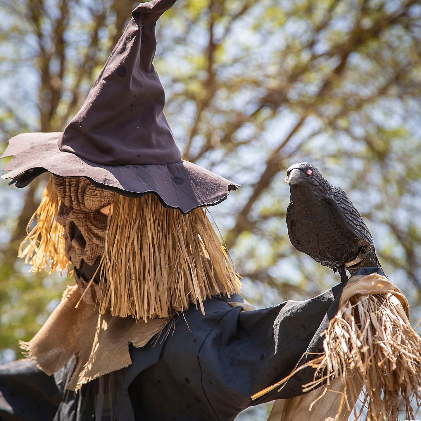 Simplified Staked Scarecrow Animated Halloween Prop 96&#x22;