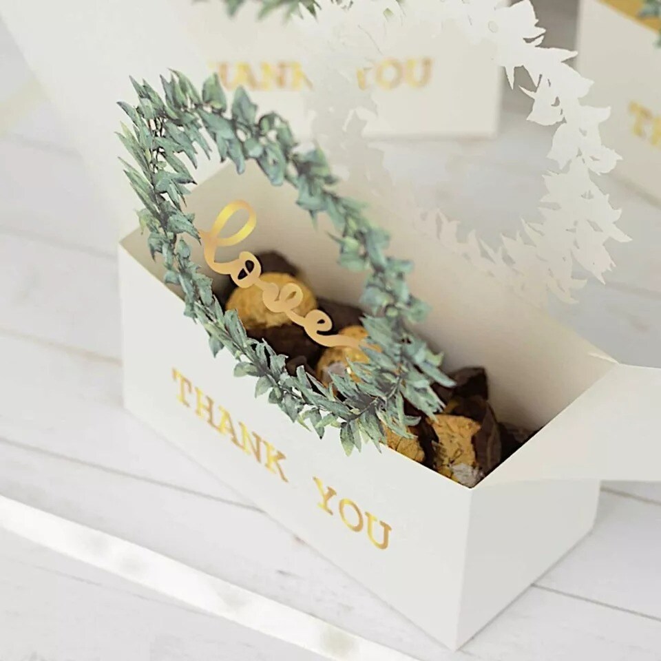25 White Love Wreath Party Favor Gift Boxes with Ribbon Party Supplies