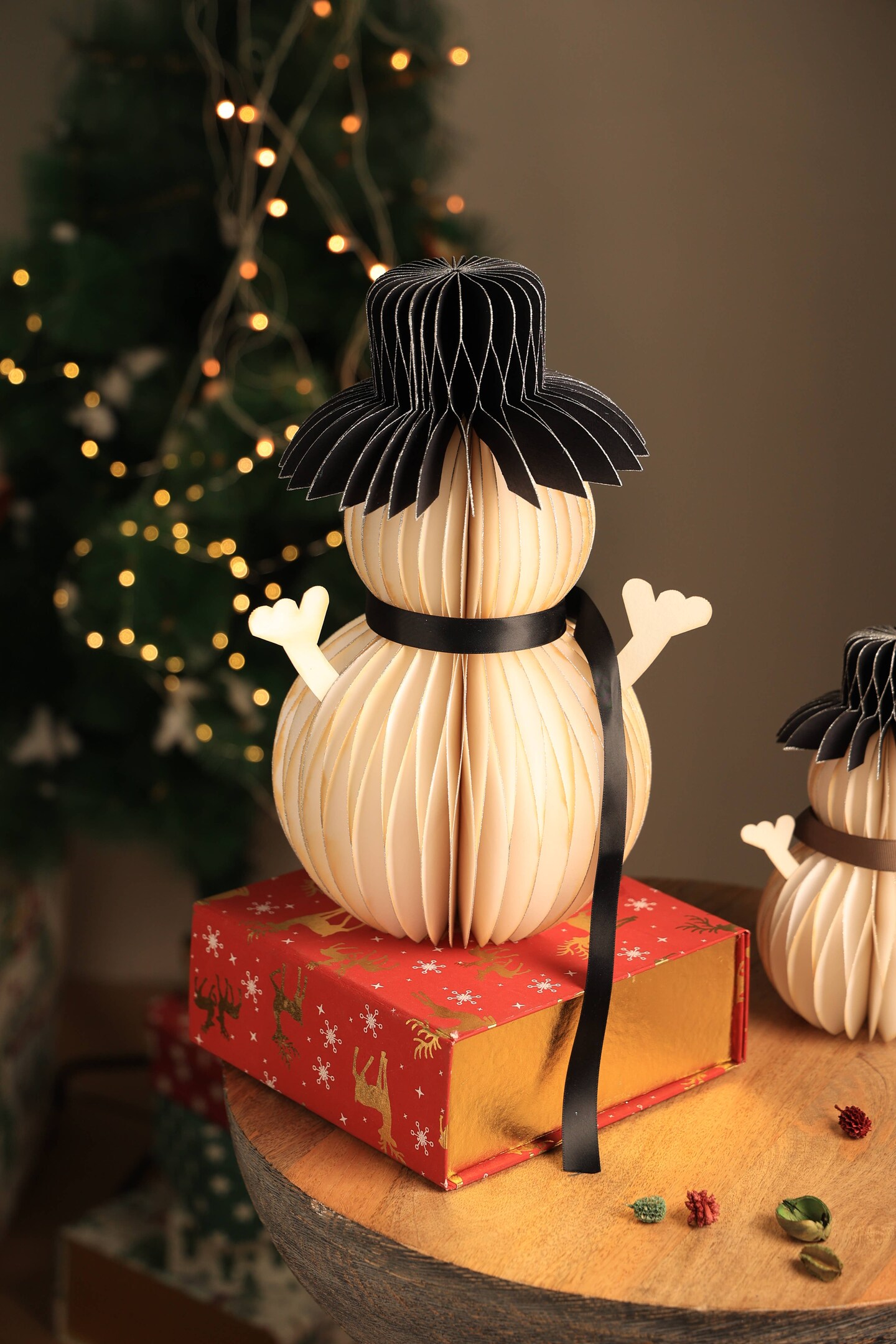 Honeycomb Handmade Paper Snowman - Large, Set of 2