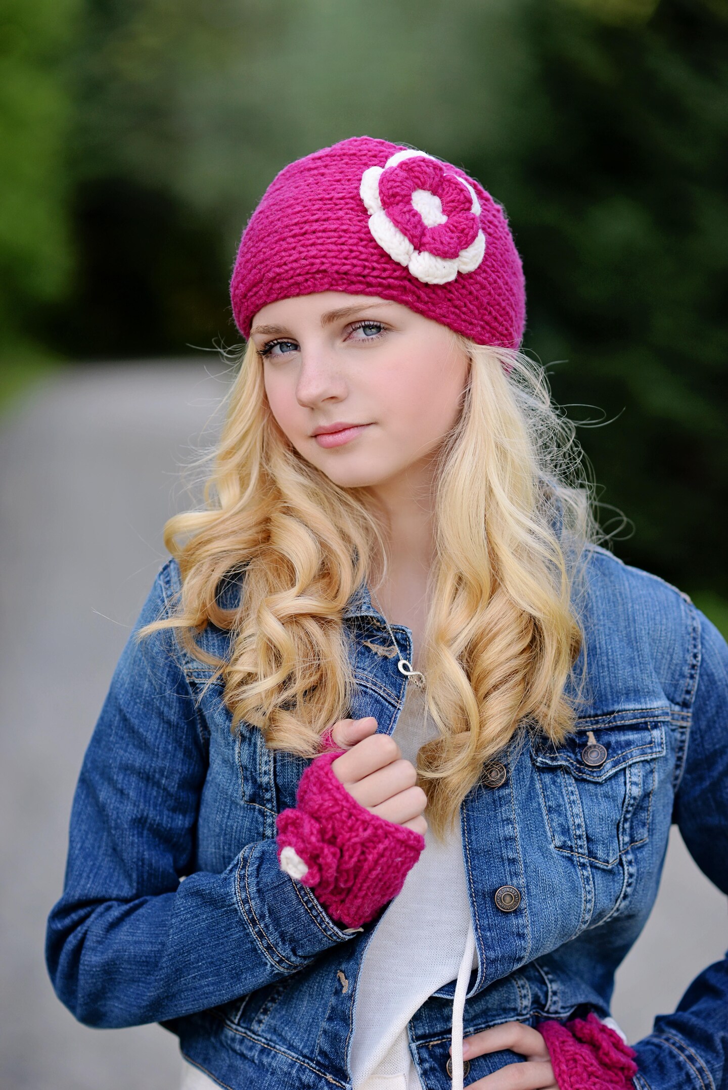 【送料込】Ameri SIDE STRAP FLOWER KNIT CAP Cherry Flower Headband. Cute Crochet Wool Knit Ear Warmer. Hand