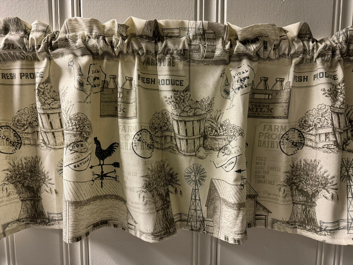 Farm Animals Valance Curtain 42x14 Living Room RV Farmhouse Curtains |  MakerPlace by Michaels, image size:1440x1080