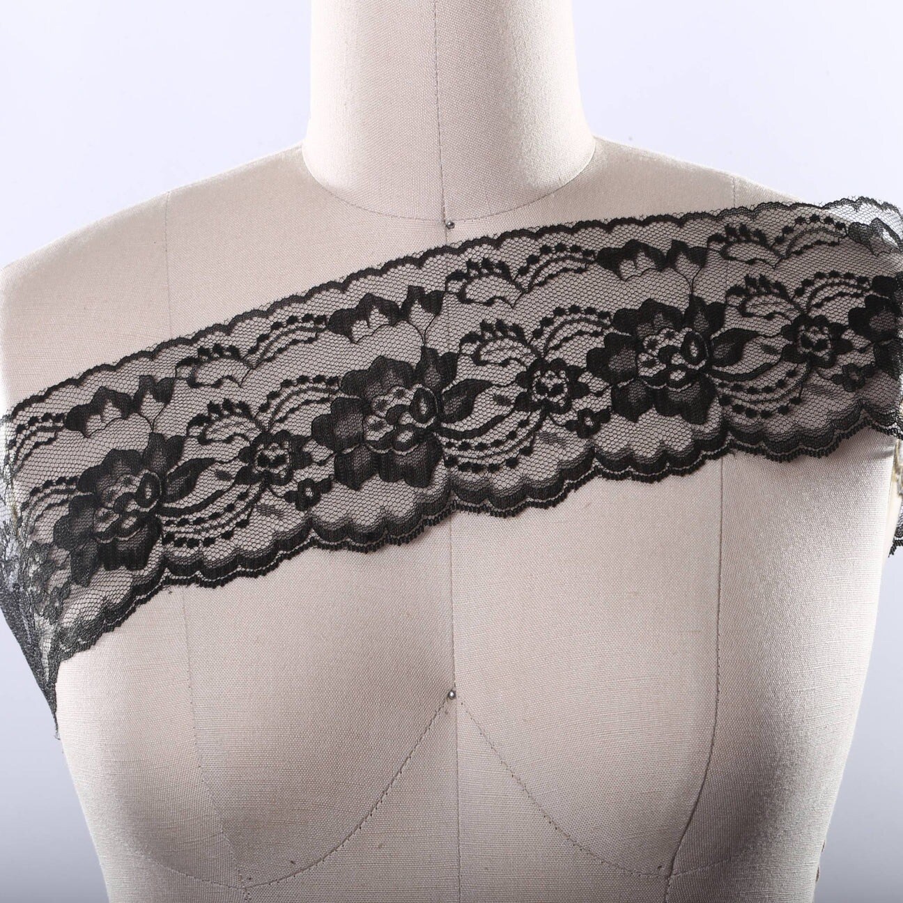 2 Yards Black Floral Polyester Lace Trim for Decor and Crafting
