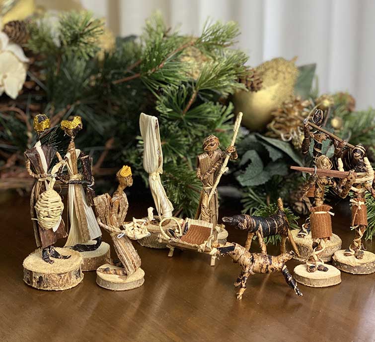Multi-Color Banana Fiber Nativity Set 11 Pieces with Handmade Box