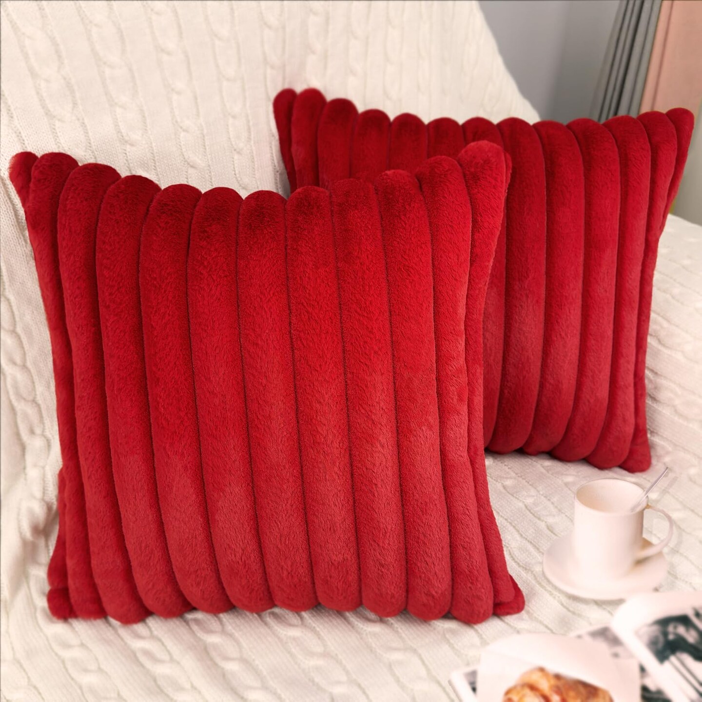 2 Pack 22x22 Pillow Cover Velvet Pillow Covers, Faux Fur Square Throw Pillow Covers for Living Room Decorations Throw Pillow Case, Throw Pillow Cover Cushion Cover for Home Sofa Bedroom Car, Red