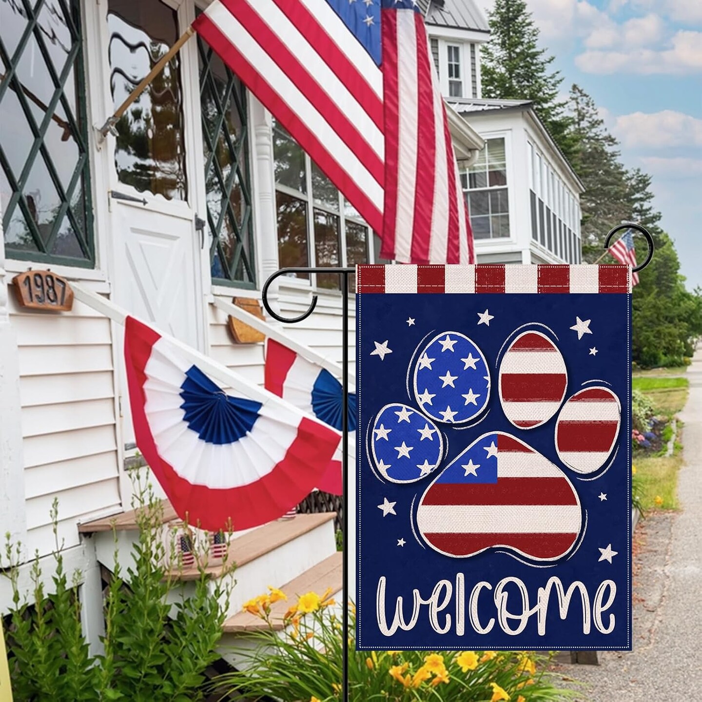 Welcome 4th of July Dog Cat Paw Print Patriotic Small Decorative Garden Flag, America USA Stars Stripes Dark Blue Yard Lawn Outside Decor, American Outdoor Home Decoration Double Sided 12 x 18